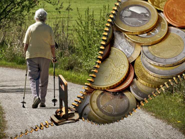 Nel 2023, le pensioni minime sono arrivate a 572,20 euro per i pensionati con meno di 75 anni ed a 600 euro per quelli sopra i 75 anni