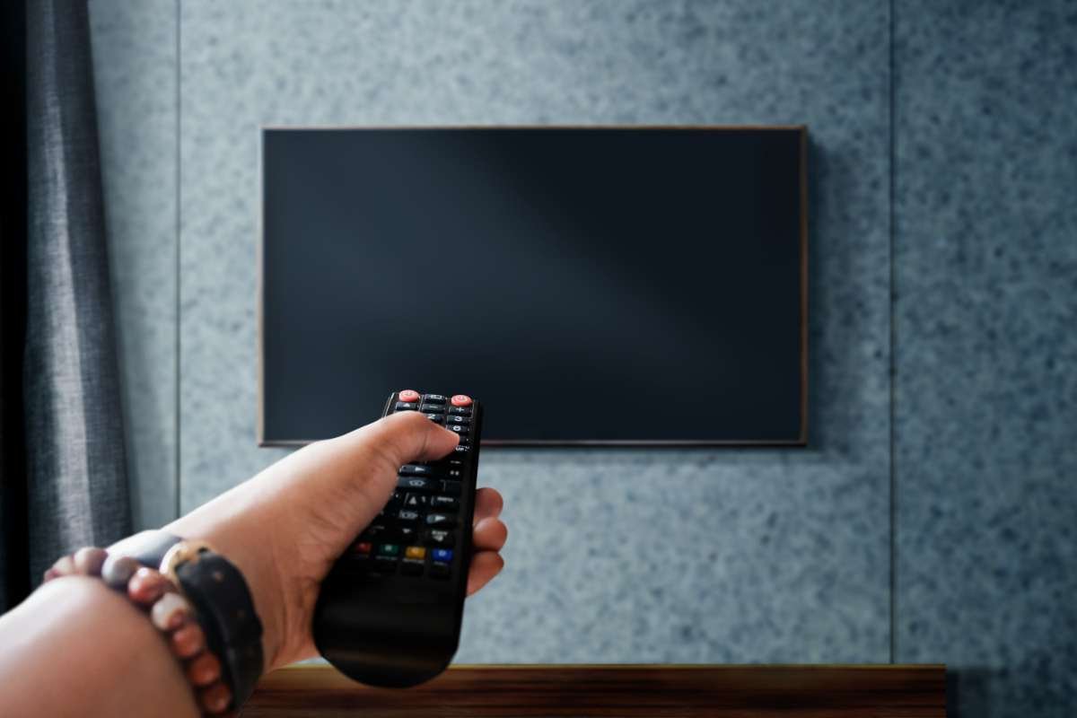 S può pignorare la tv per chi ha un debito con il fisco o con l'Inps